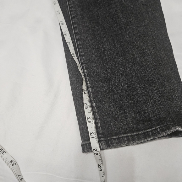 Kut From The Kloth Plus Size Distressed Straight Leg Jeans! - Picture 7 of 7